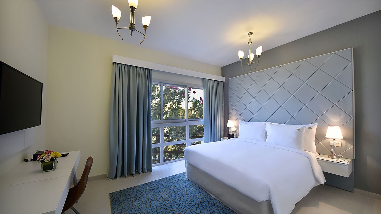 Photo of Bedroom in Mina Al Arab