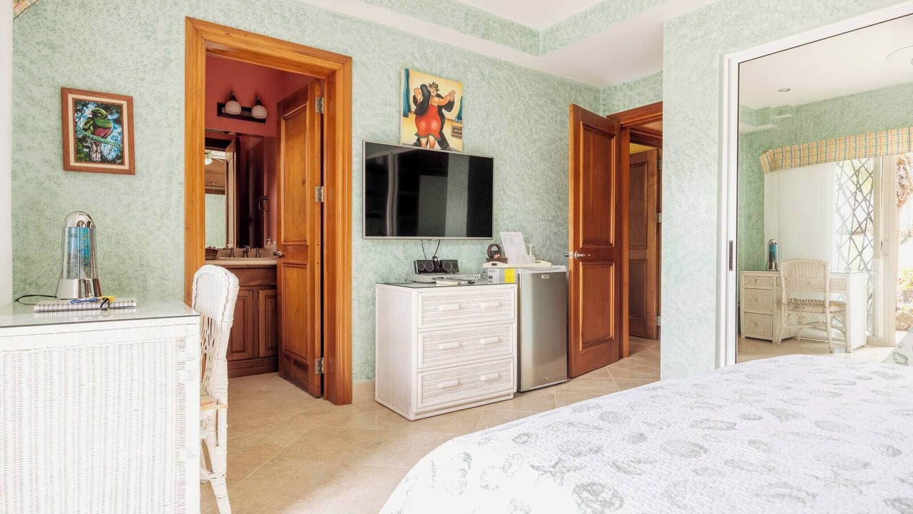 Photo of Bedroom in Panama Beach