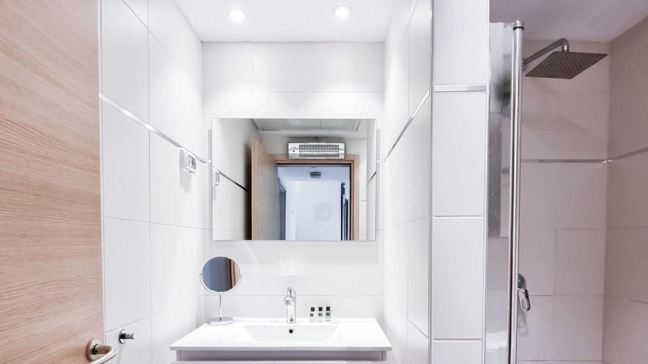 Photo of Bathroom in Florentin