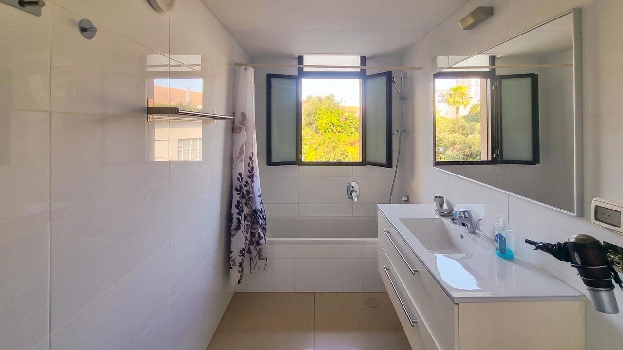 Photo of Bathroom in Jaffa