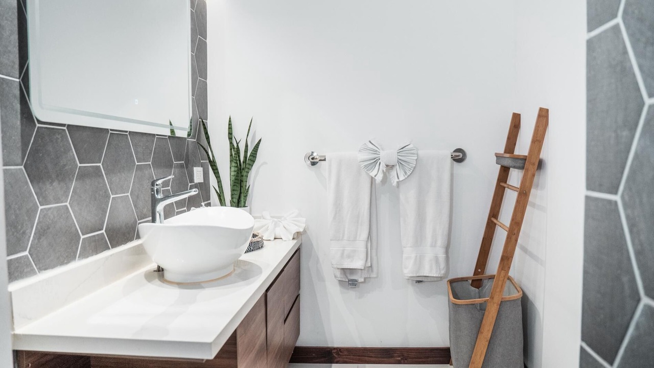 Photo of Bathroom in Barrio Ricos y Famosos