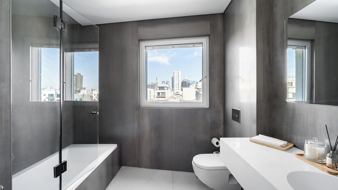 Photo of Bathroom in Tel Aviv Promenade