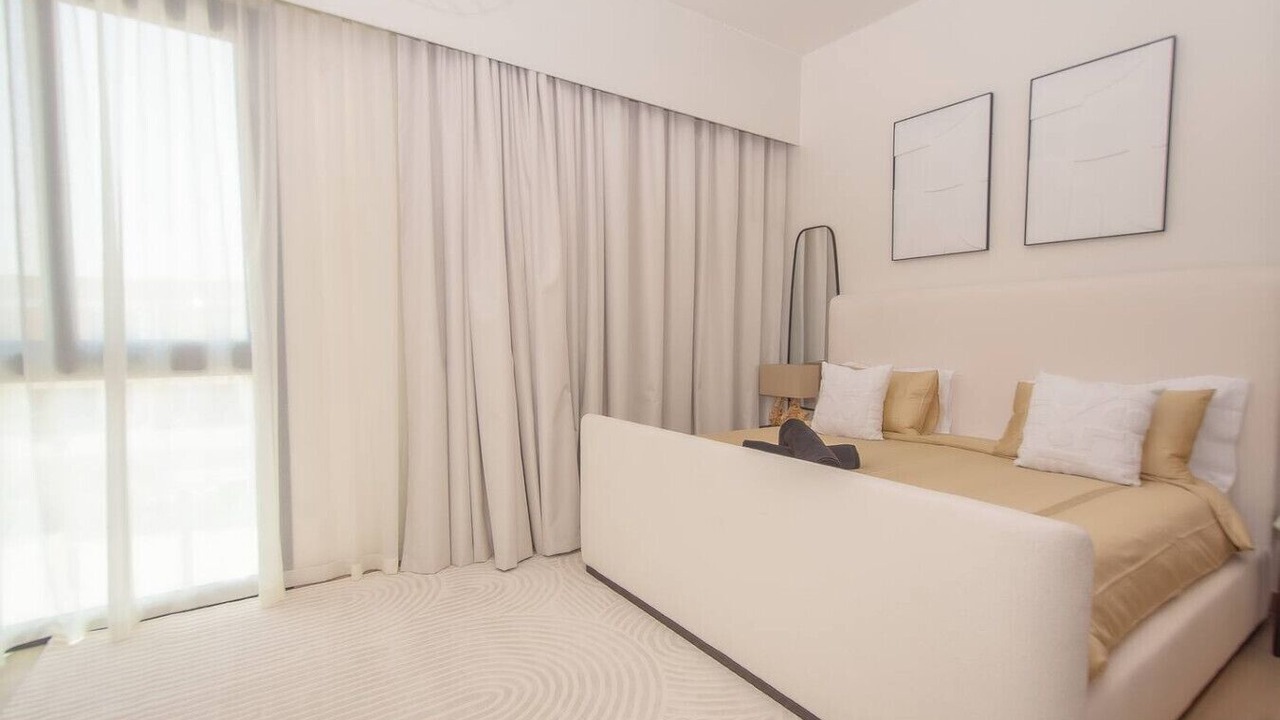 Photo of Bedroom in Mina Al Arab
