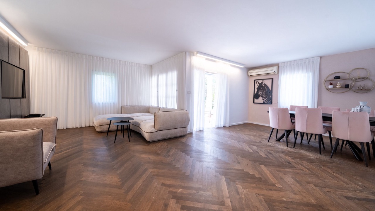 Photo of Livingroom in Herzliya Pituach
