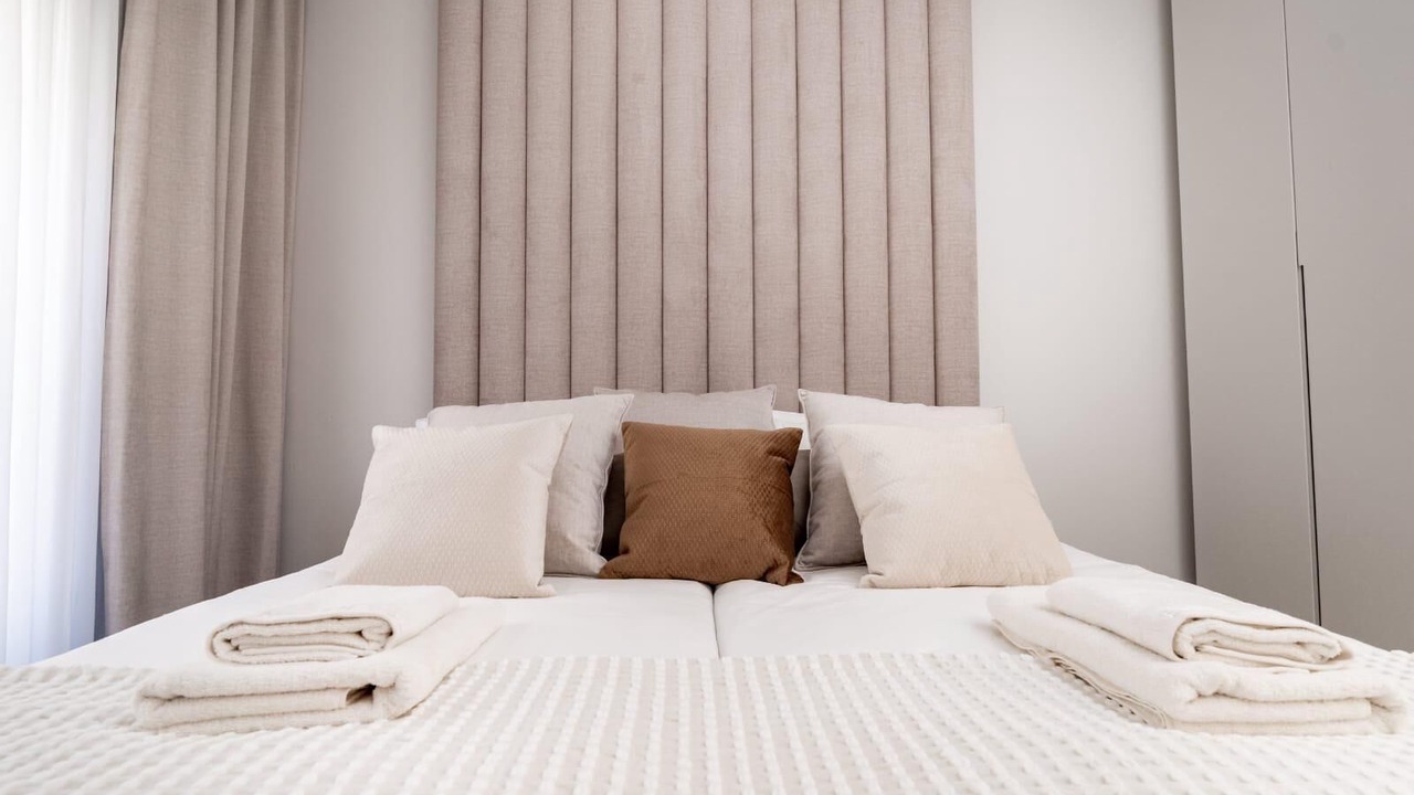 Photo of Bedroom in Mea She'arim