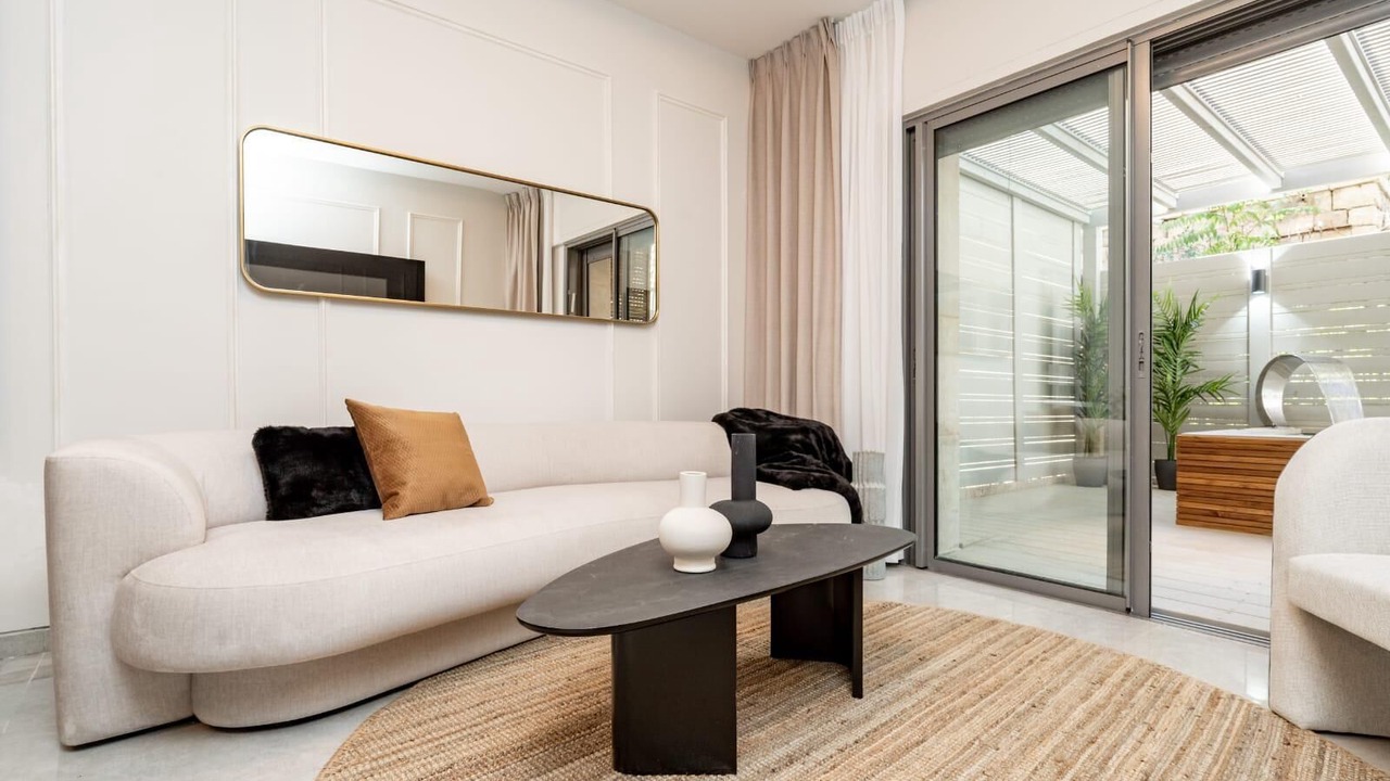 Photo of Livingroom in Mea She'arim