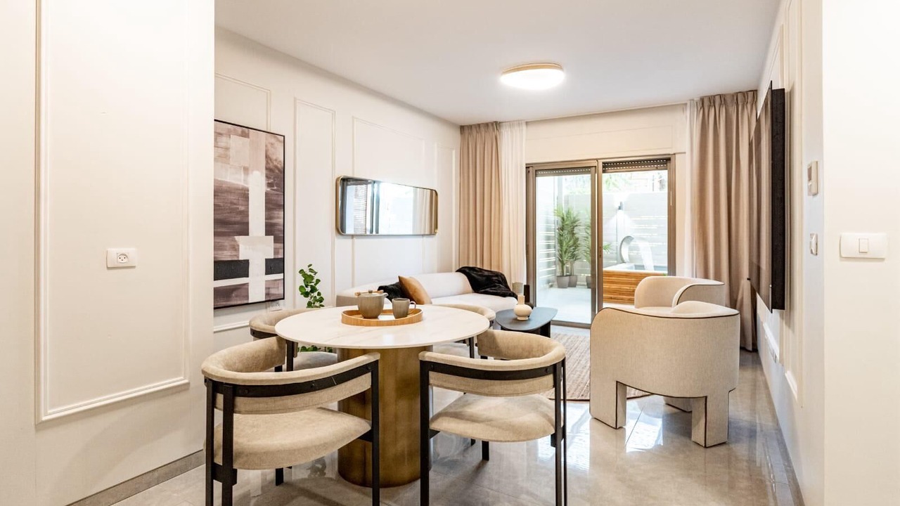 Photo of Livingroom in Mea She'arim