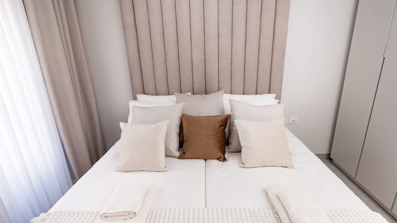 Photo of Bedroom in Mea She'arim