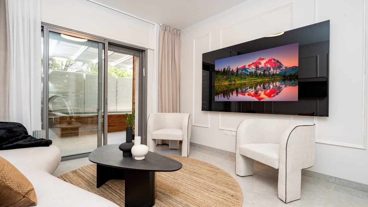 Photo of Livingroom in Mea She'arim
