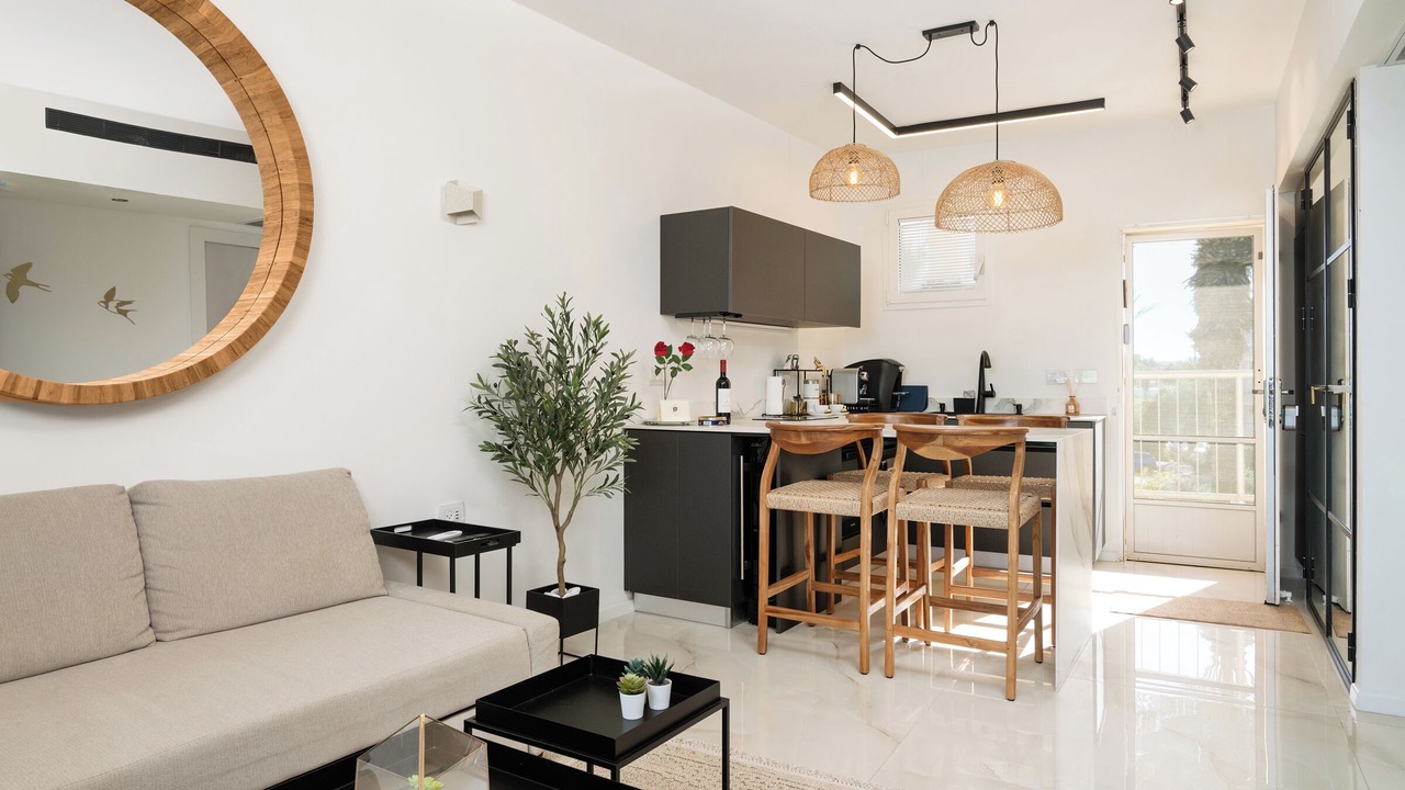 Photo of Livingroom in Caesarea