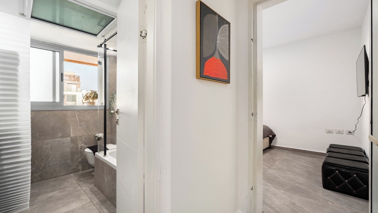 Photo of Bedroom in Tel Aviv Promenade