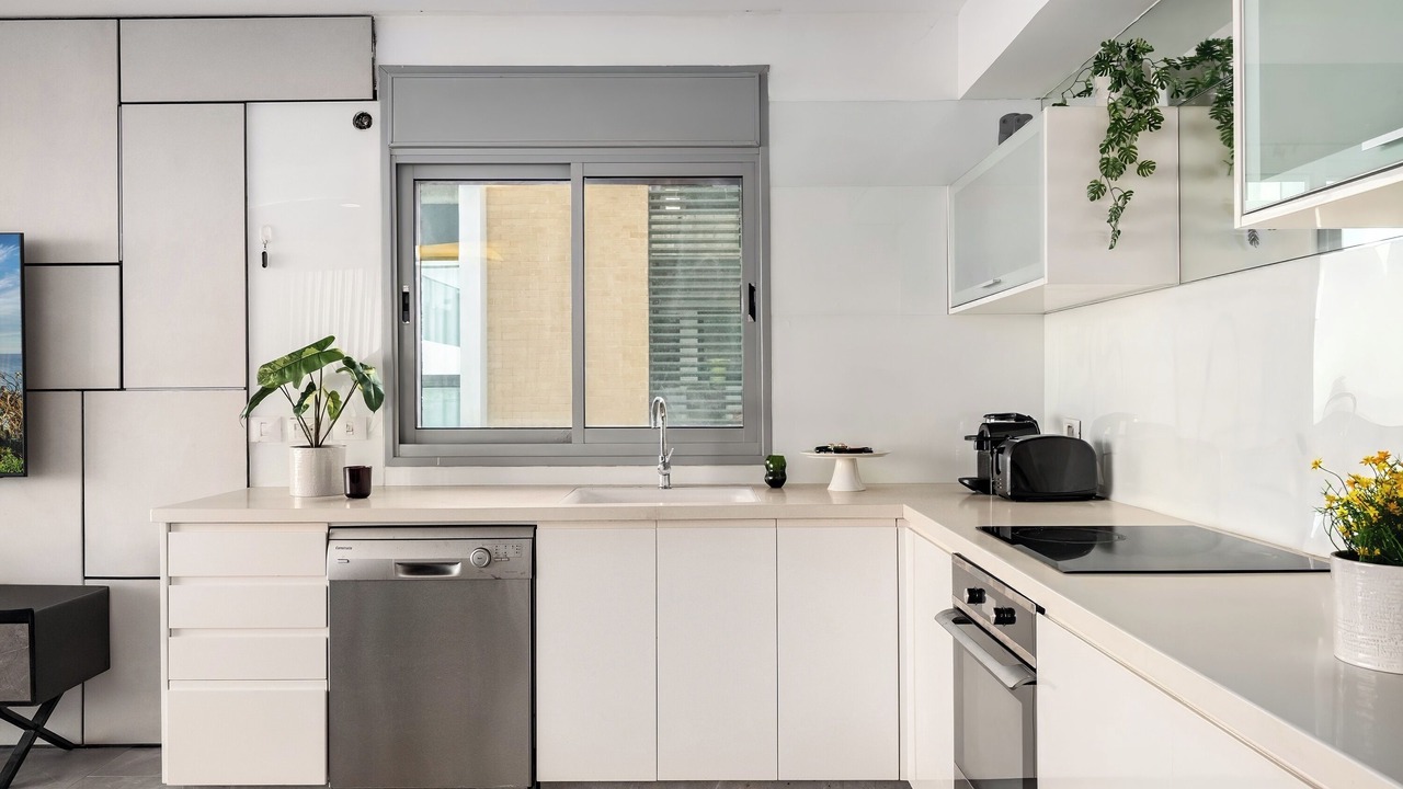 Photo of Kitchen in Tel Aviv Promenade