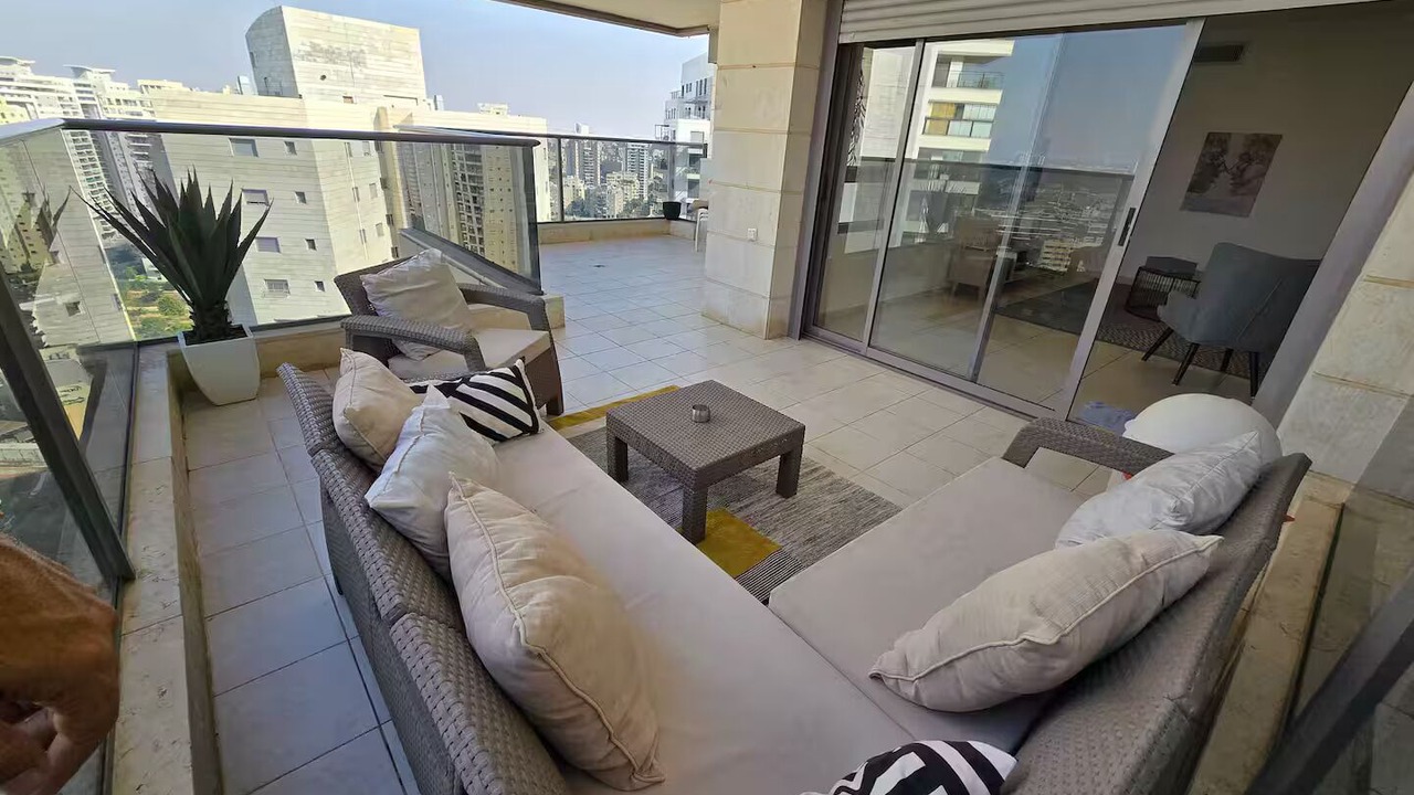 Photo of Patio Balcony in Petah Tikva
