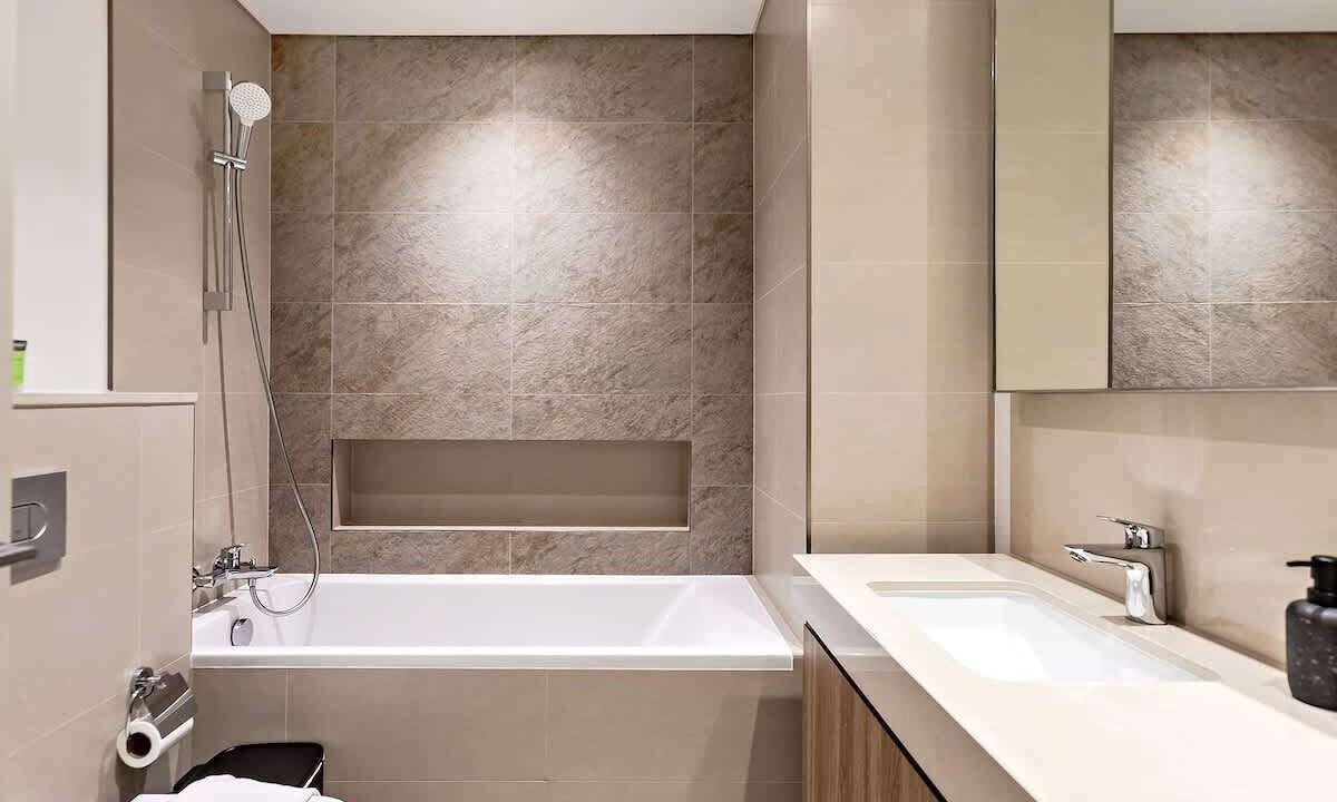 Photo of Bathroom in Za'abeel 2