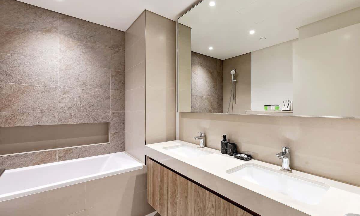 Photo of Bathroom in Za'abeel 2