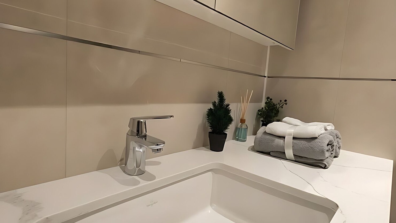 Photo of Bathroom in Discovery Gardens