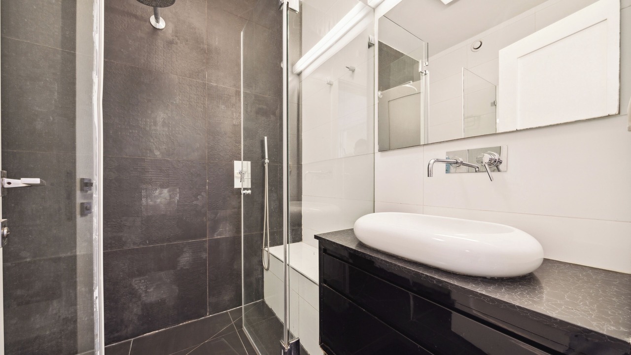 Photo of Bathroom in Nachlaot