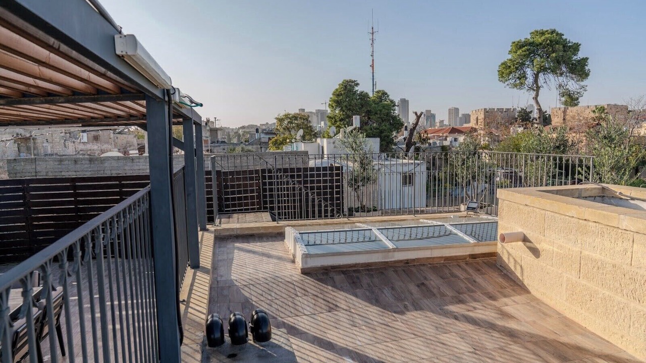 Photo of Patio Balcony in Old City