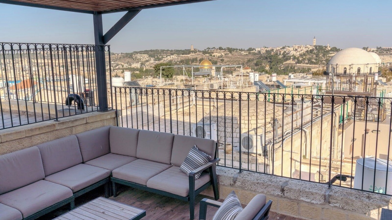 Photo of Patio Balcony in Old City