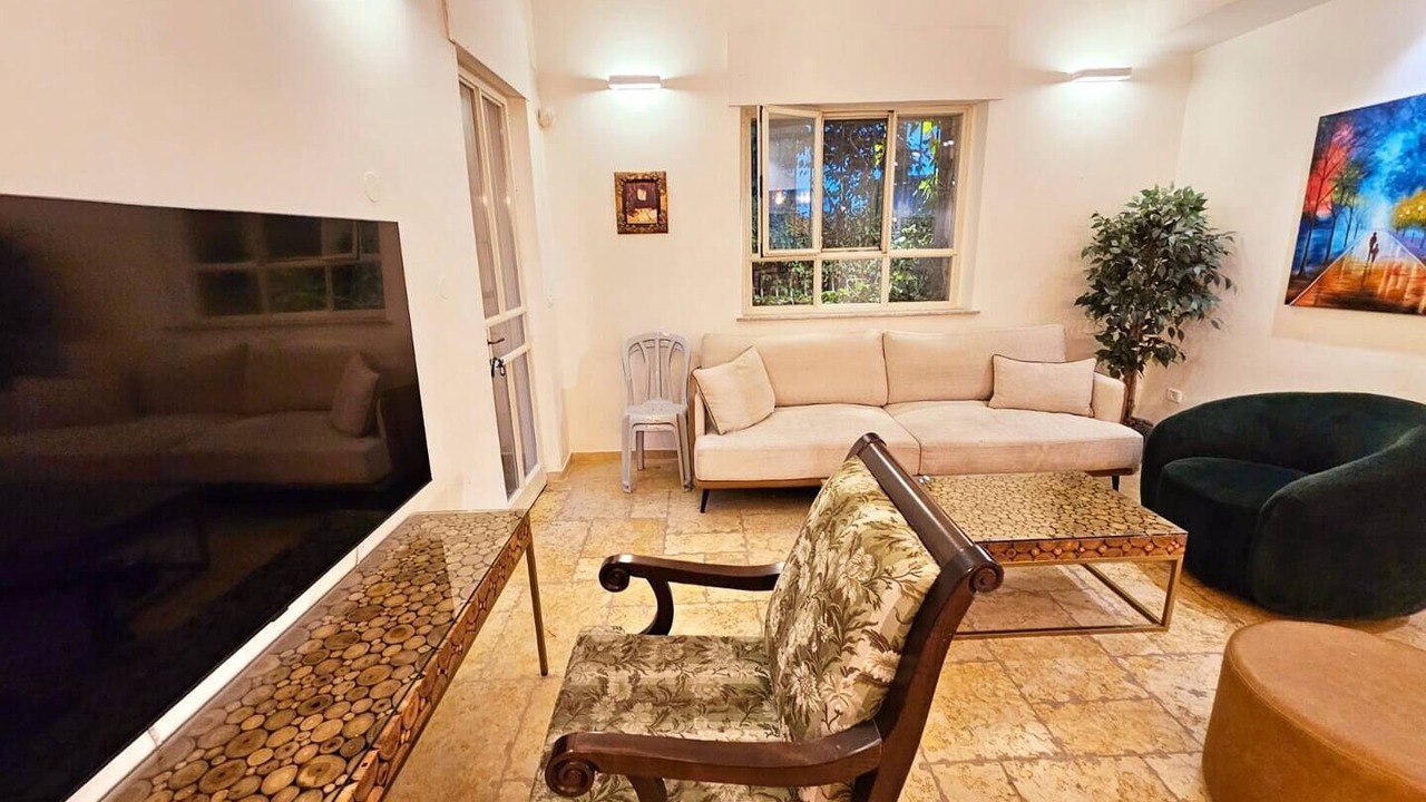 Photo of Livingroom in Mamilla