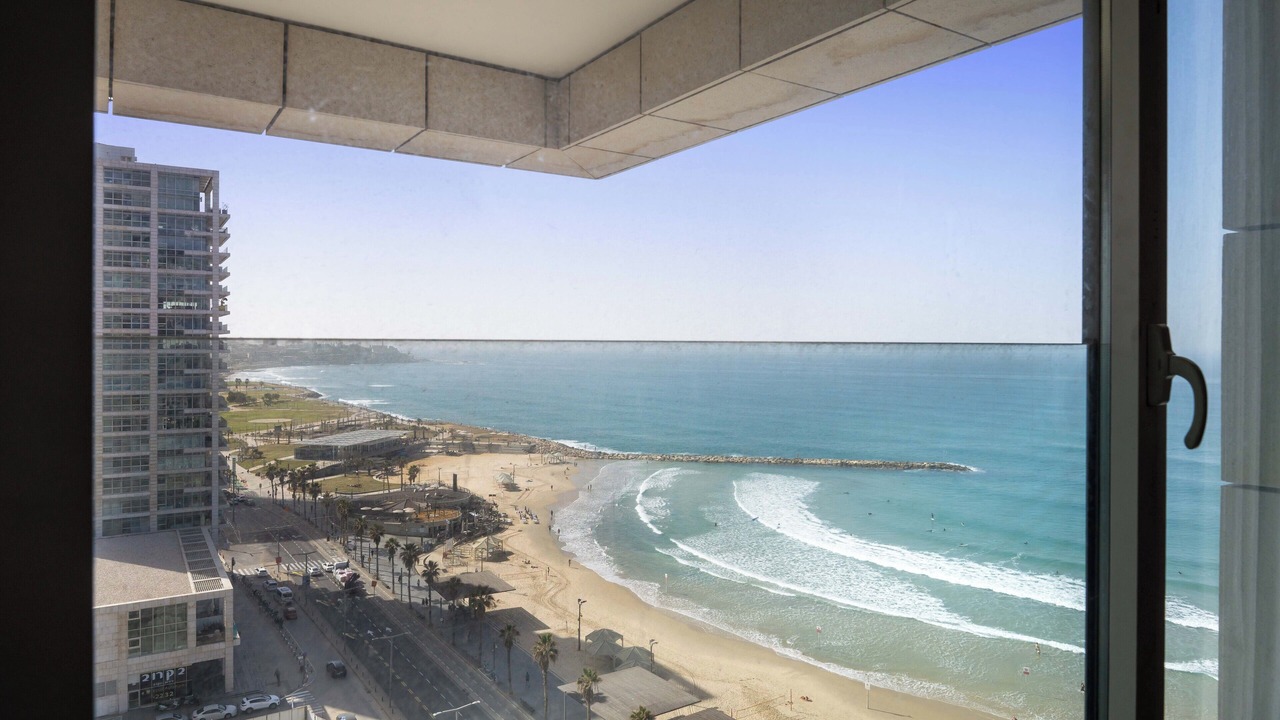 Photo of Others in Tel Aviv Promenade