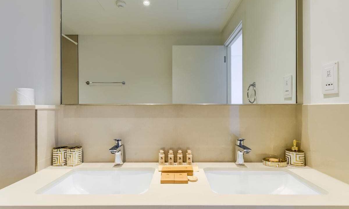 Photo of Bathroom in Za'abeel 2