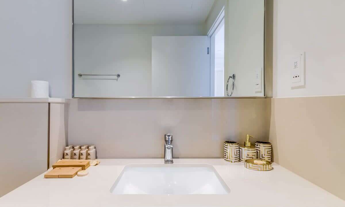 Photo of Bathroom in Za'abeel 2