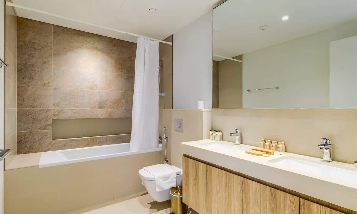Photo of Bathroom in Za'abeel 2