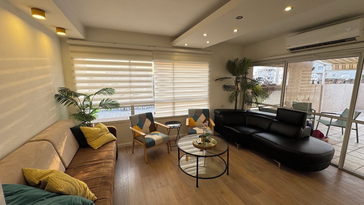 Photo of Livingroom in Petah Tikva