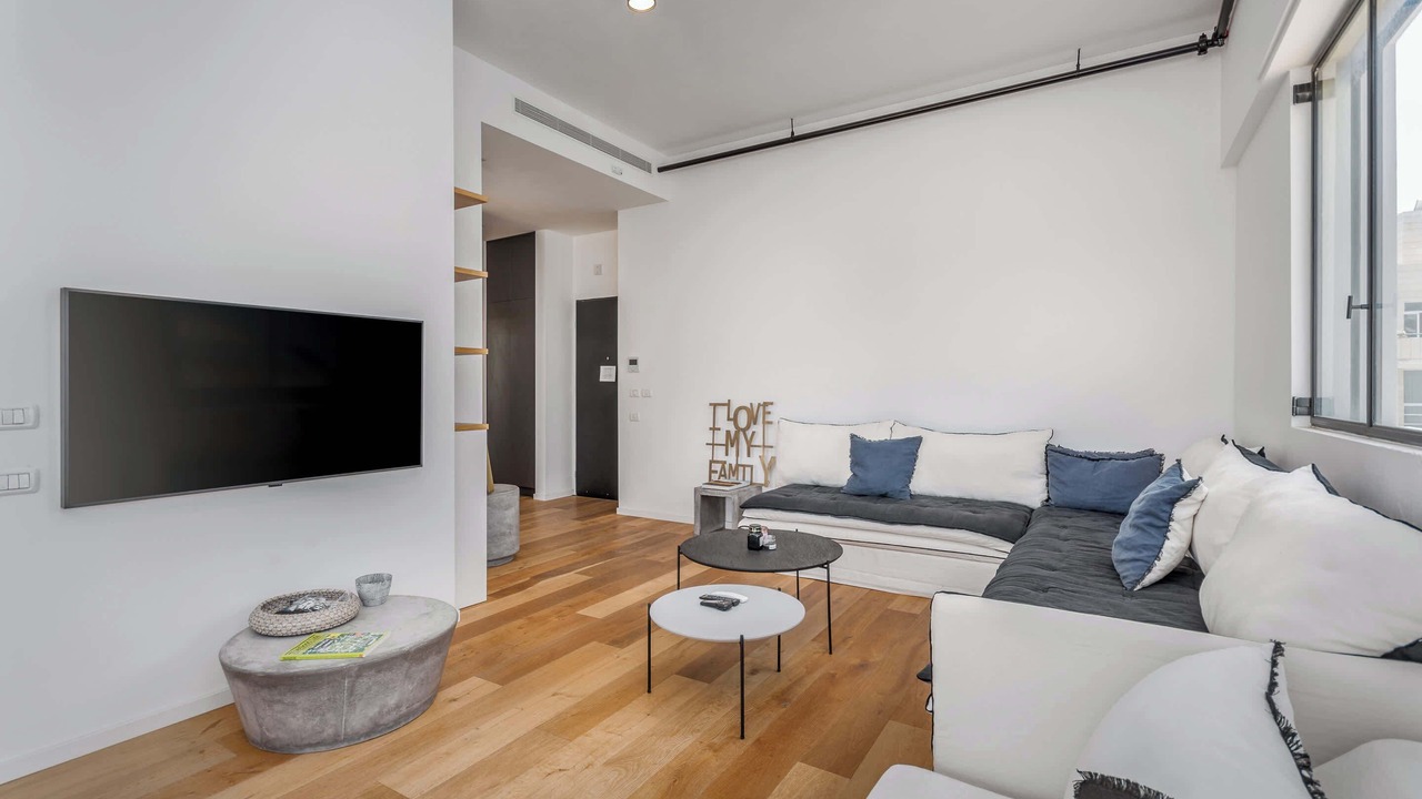 Photo of Livingroom in Kerem HaTeimanim