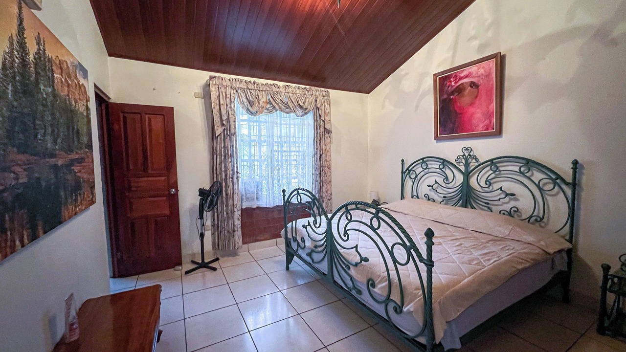 Photo of Bedroom in Daniel Flores