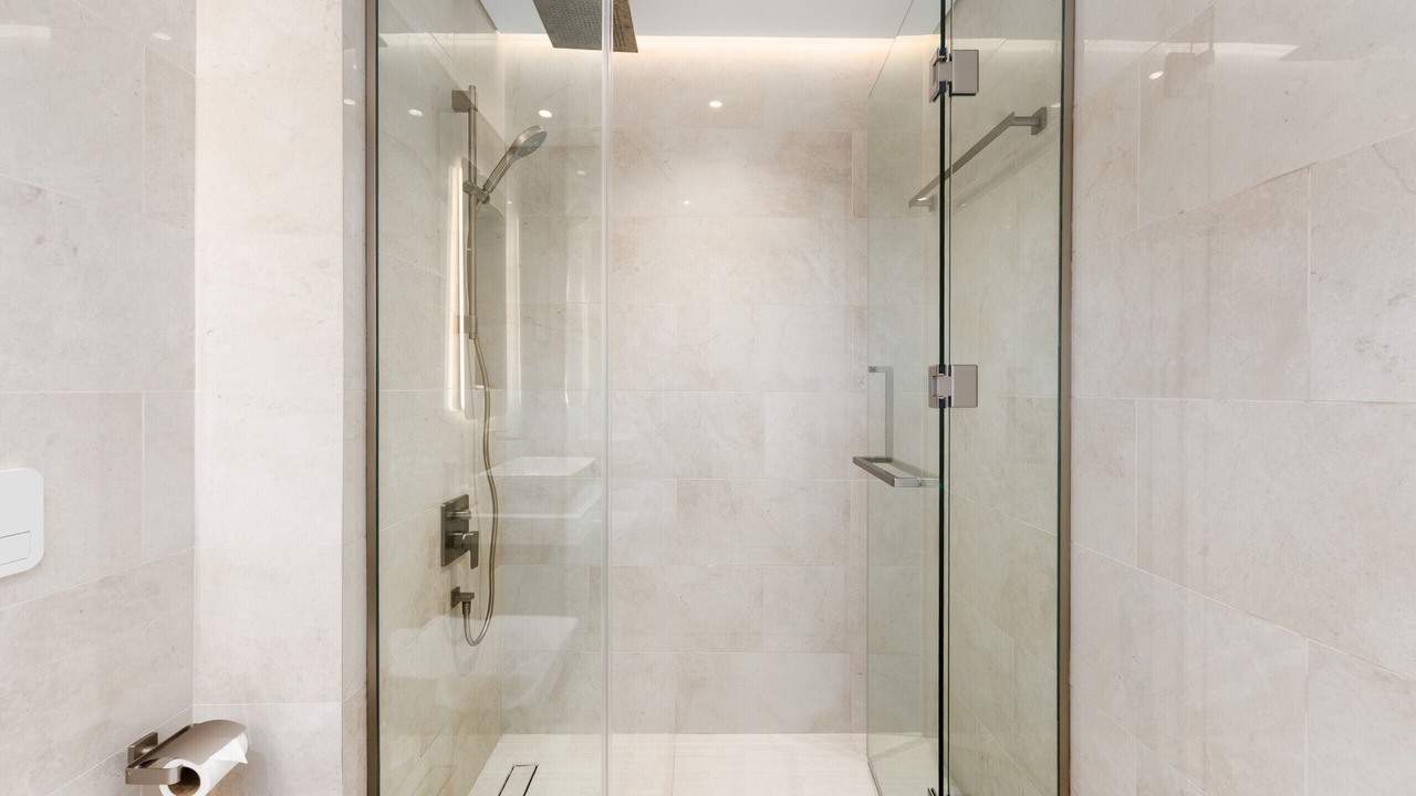 Photo of Bathroom in Umm Suqeim 3