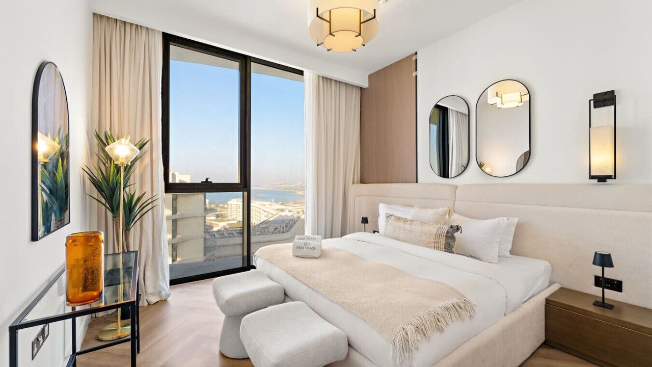 Photo of Bedroom in Mina Al Arab