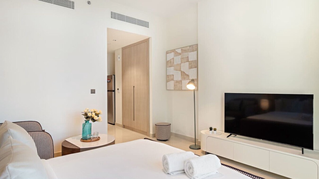 Photo of Bedroom in Mina Al Arab