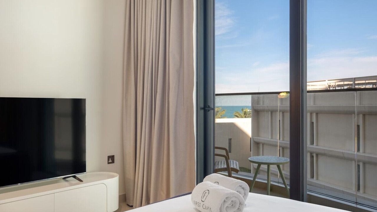 Photo of Bedroom in Mina Al Arab