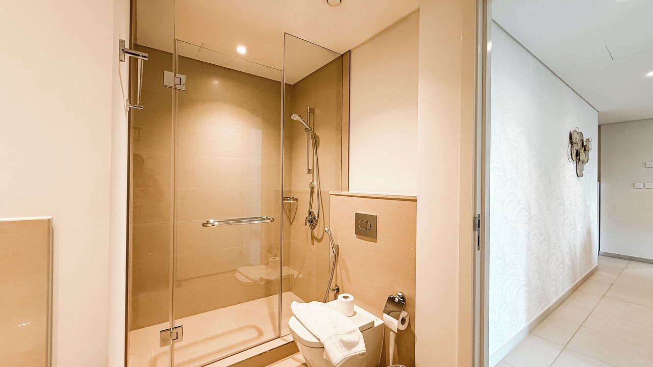 Photo of Bathroom in Za'abeel 2