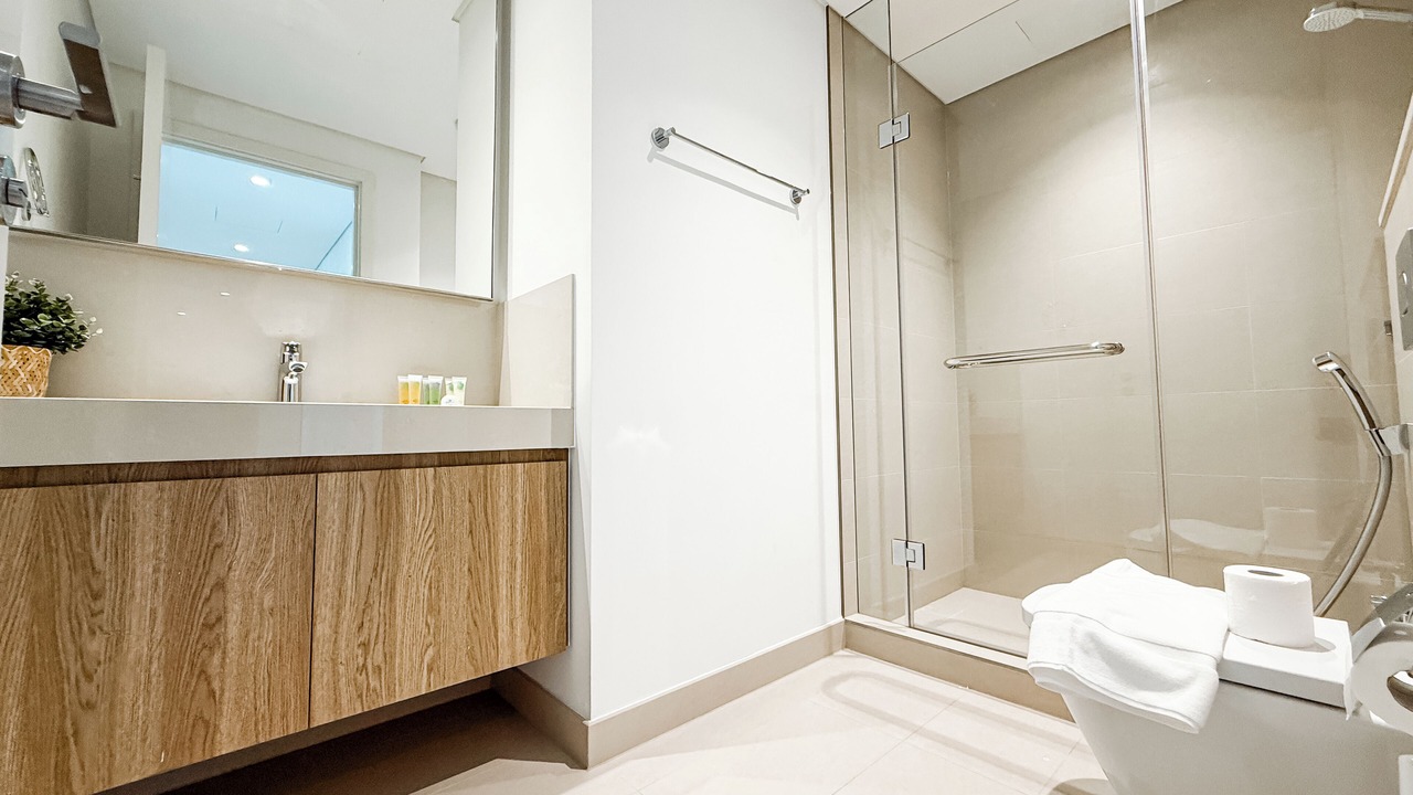 Photo of Bathroom in Za'abeel 2