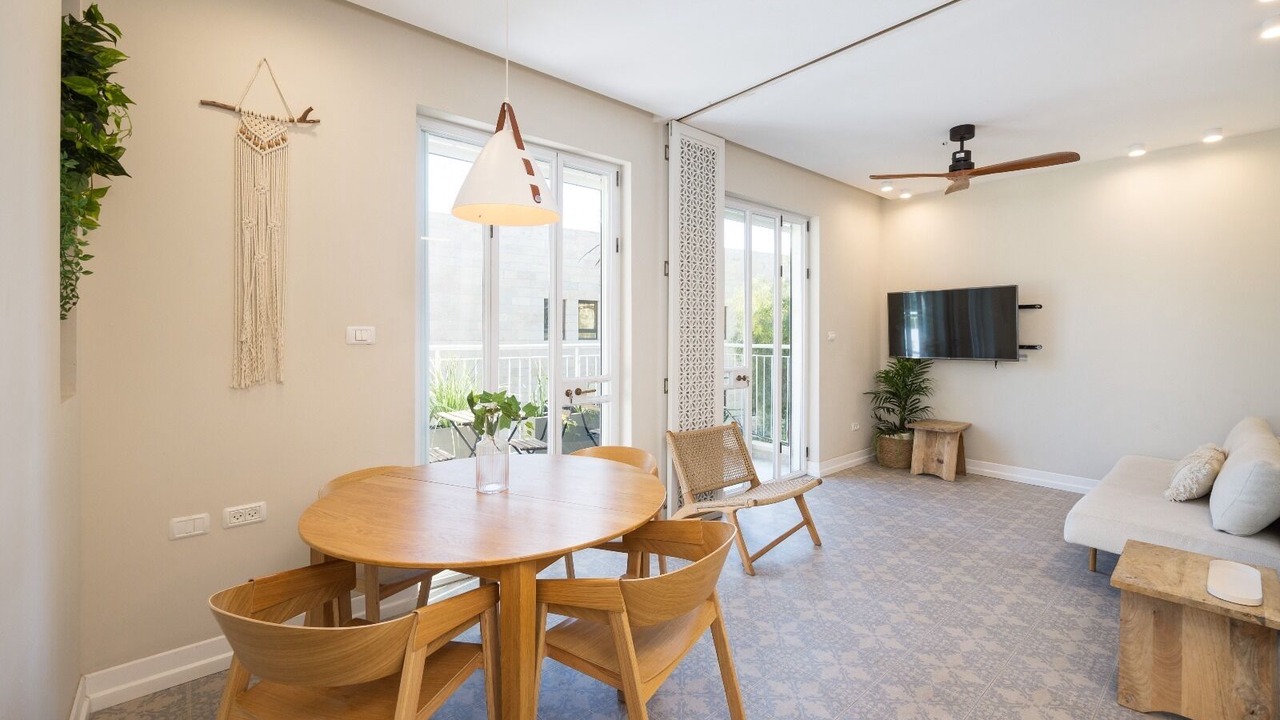 Photo of Livingroom in Katamon
