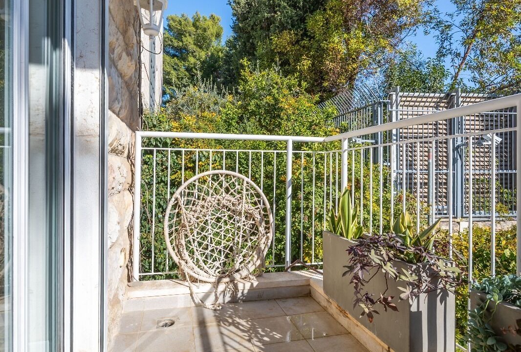 Photo of Patio Balcony in Katamon