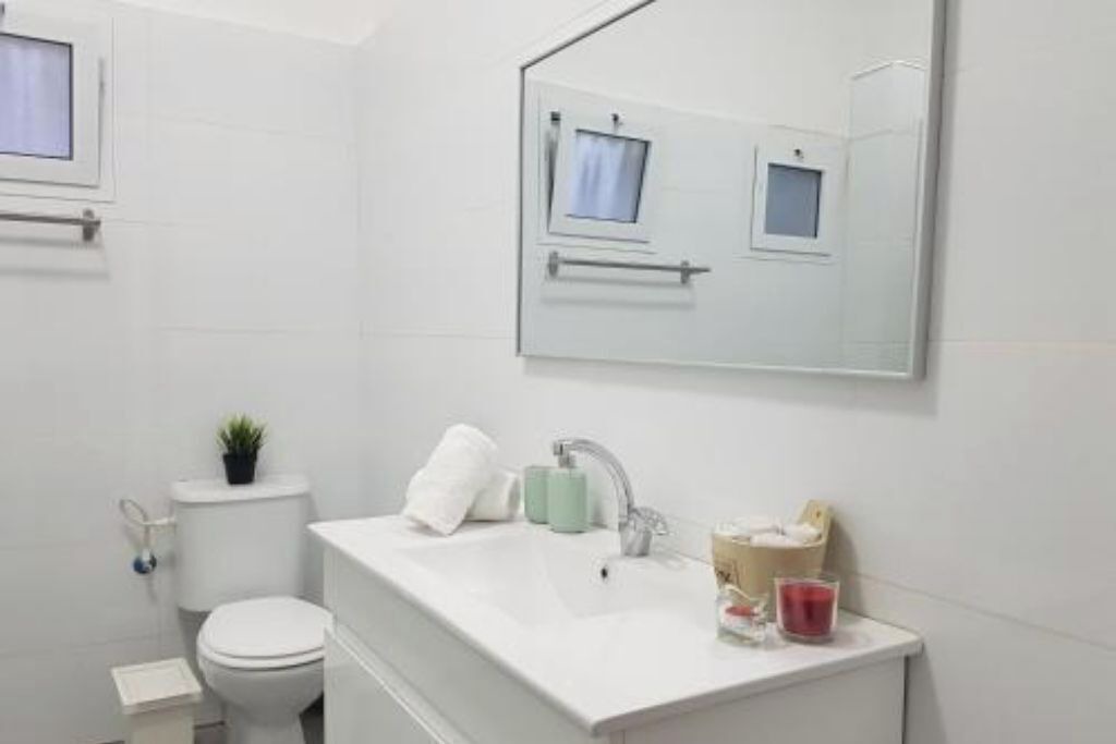 Photo of Bathroom in Bene Beraq