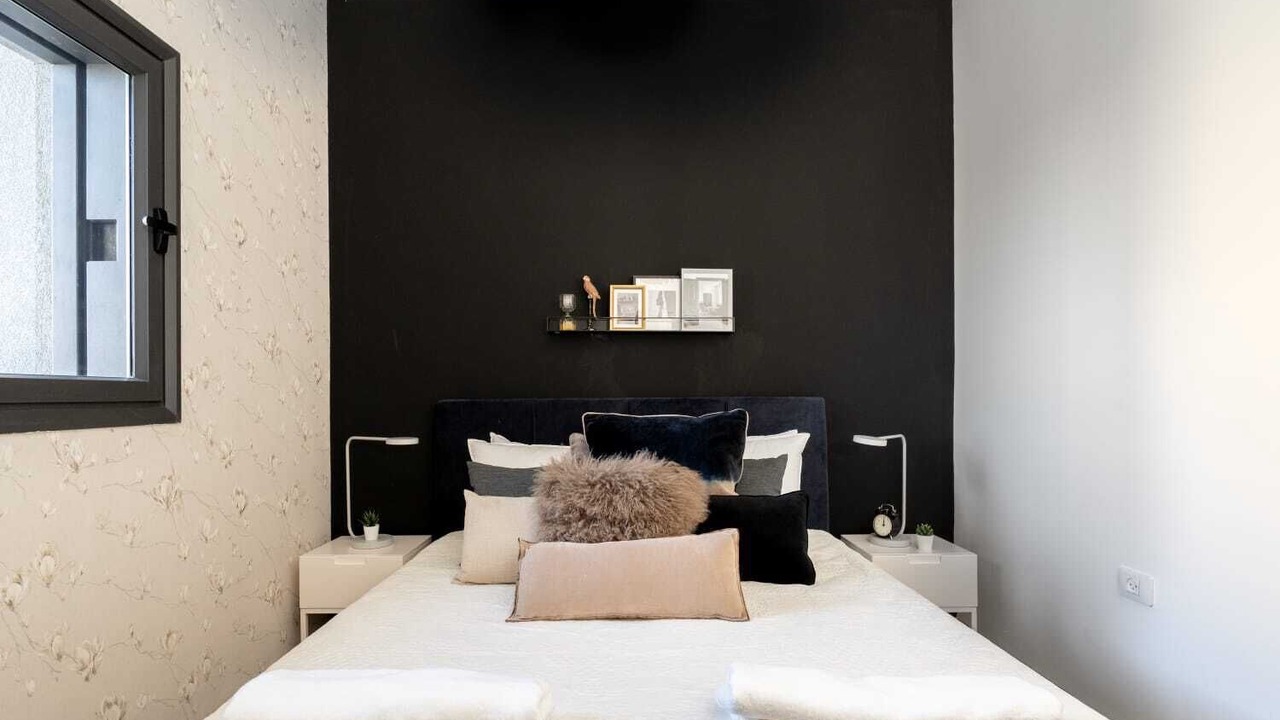 Photo of Bedroom in Nachlaot