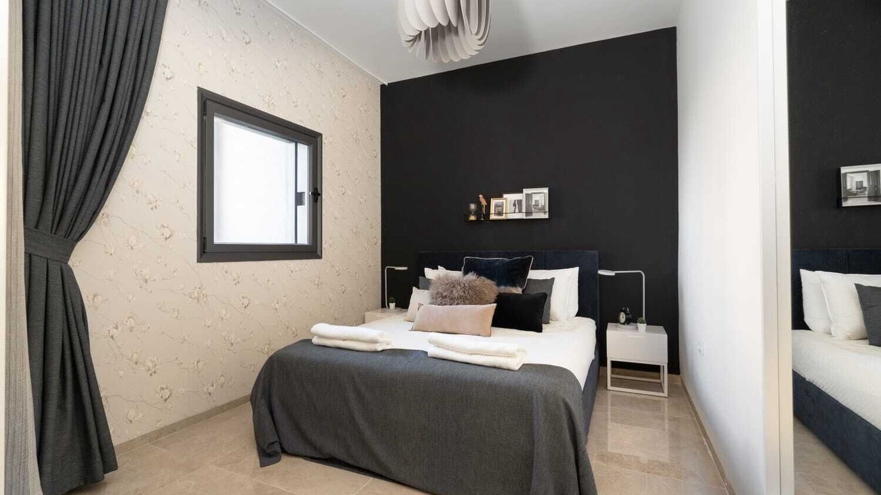 Photo of Bedroom in Nachlaot