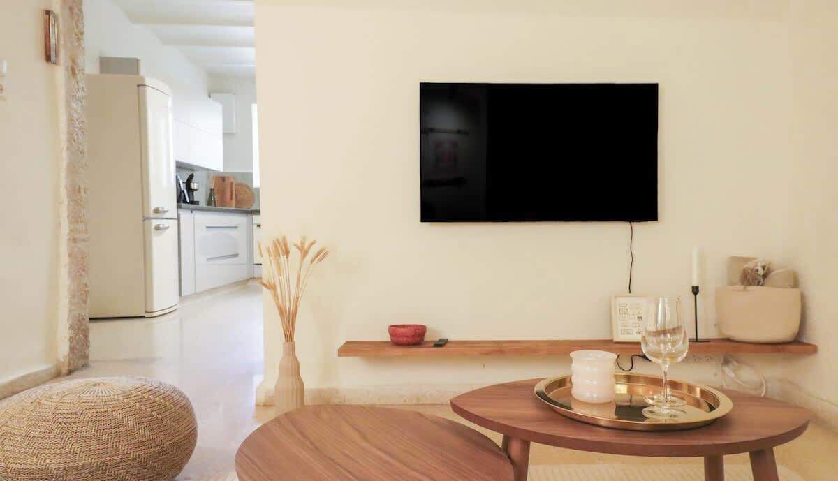 Photo of Livingroom in Emek Refaim