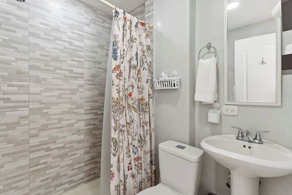 Photo of Bathroom in Tamarindo