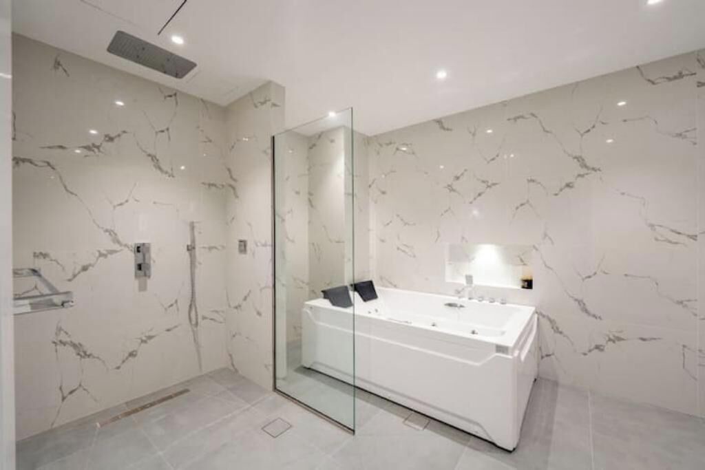 Photo of Bathroom in Dubai Internet City