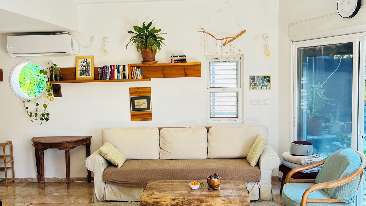 Photo of Livingroom in Zikhron Ya'aqov
