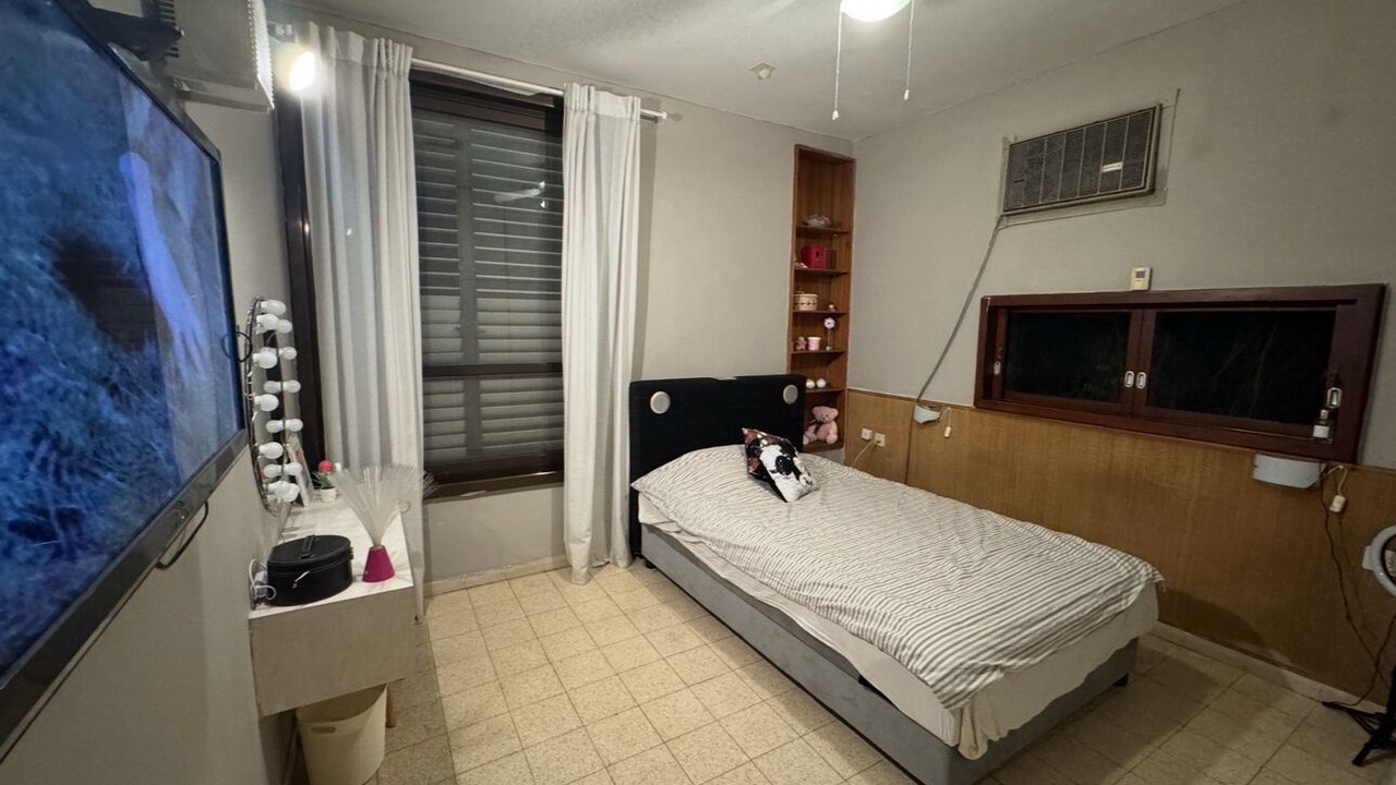 Photo of Bedroom in Kfar Shmaryahu