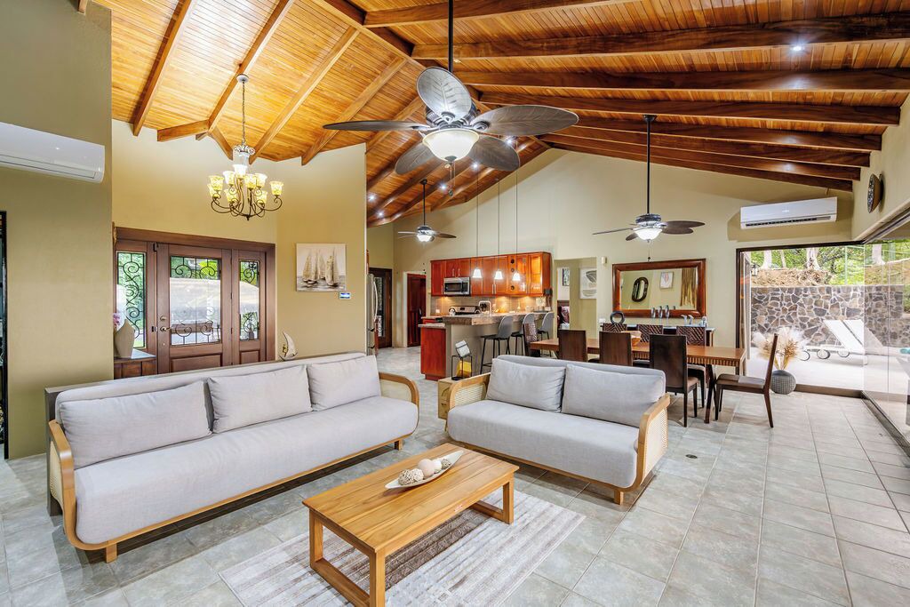 Photo of Livingroom in Playa Hermosa
