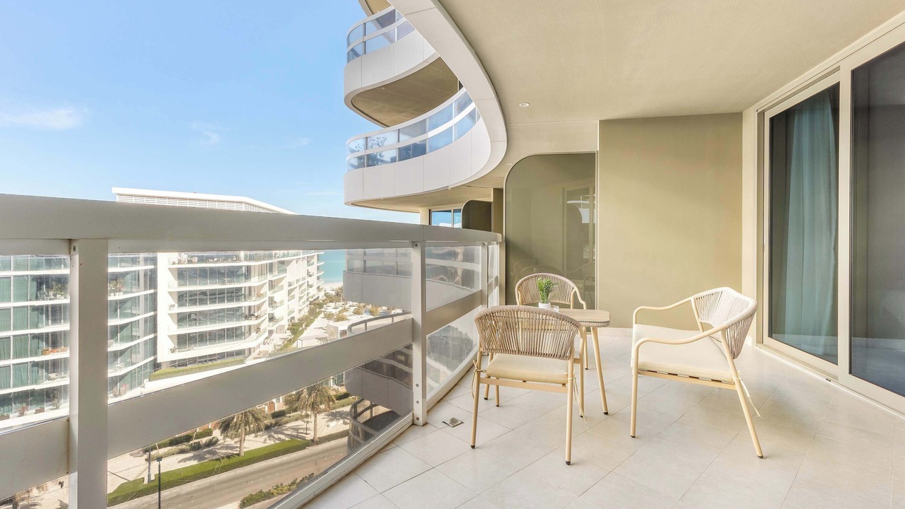 Photo of Patio Balcony in Saadiyat Cultural District