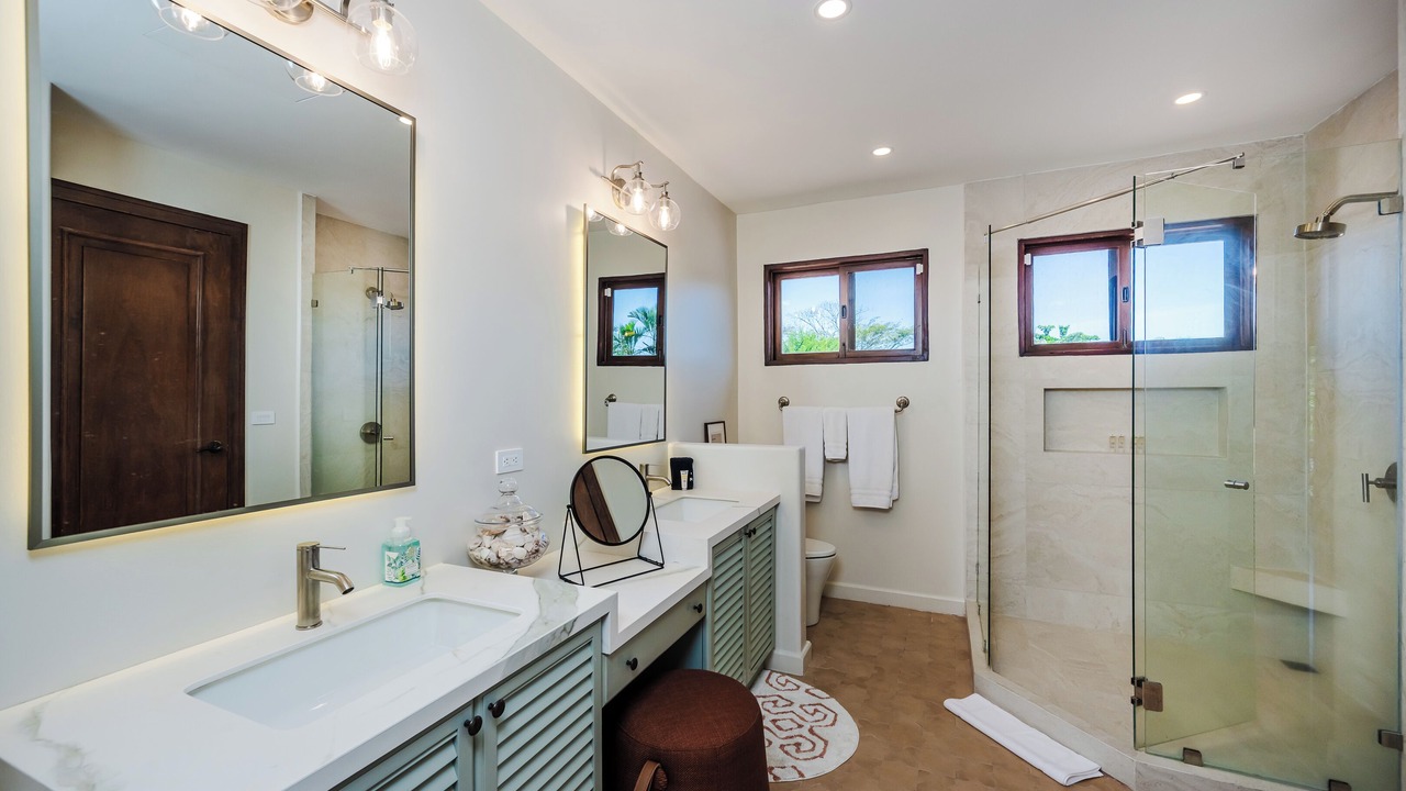 Photo of Bathroom in Playa Langosta